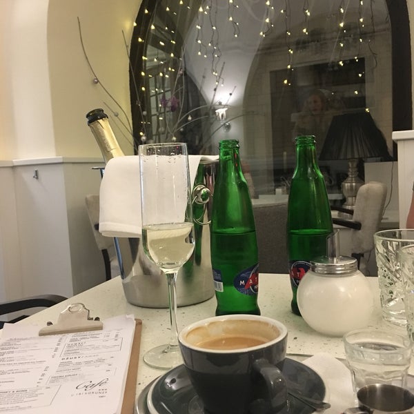 Foto scattata a Café U Tří korunek da Jitka G. il 12/31/2017