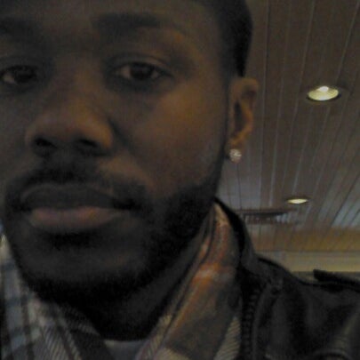 Photo taken at Chili&#39;s Grill &amp; Bar by Xavia J. on 3/5/2013