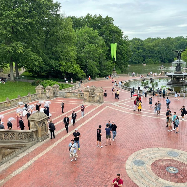 Eagles and Prey Statue Central Park 1 tip