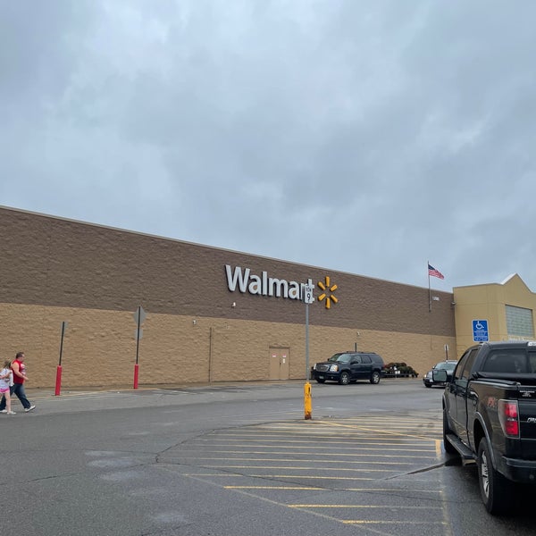 Walmart Supercenter Hibbing, MN