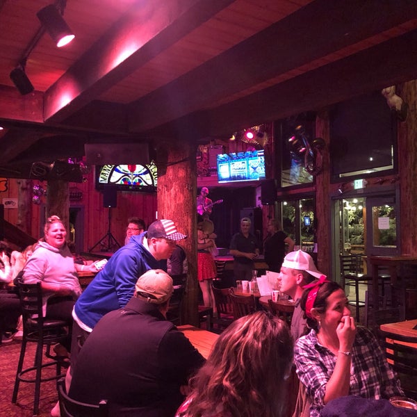 Foto tirada no(a) Mangy Moose Restaurant and Saloon por Varshith A. em 7/5/2019
