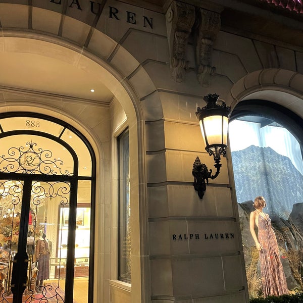 Ralph Lauren store in NYC Madison Avenue  Ralph lauren store, Modern  luxury interior, Ralph lauren new york