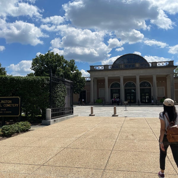 Снимок сделан в Arlington National Cemetery пользователем Varshith A. 8/31/2022