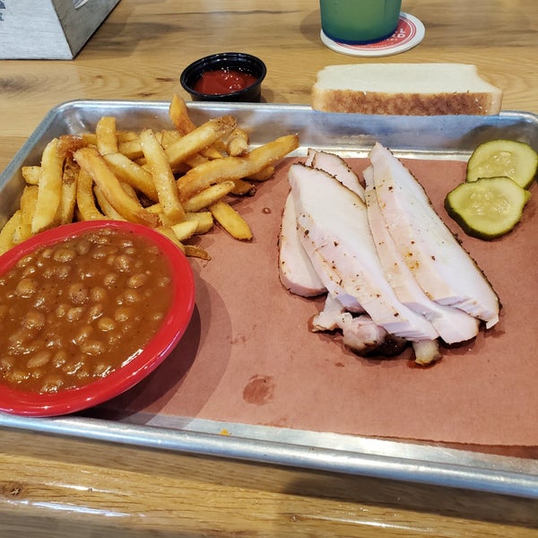 Photo taken at DOC&#39;s Commerce Smokehouse by Slim J. on 7/5/2019