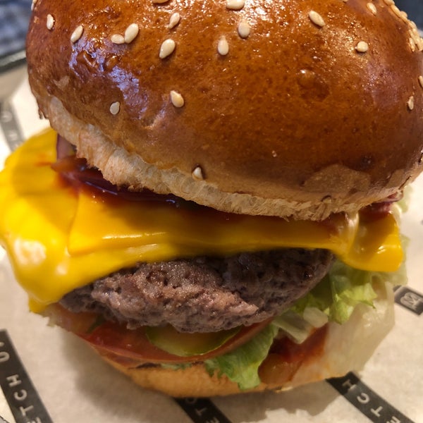 Photo taken at Ketch Up Burgers by Ed B. on 8/24/2019