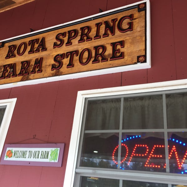 5/16/2016 tarihinde Sheil N.ziyaretçi tarafından Rota Spring Ice Cream'de çekilen fotoğraf