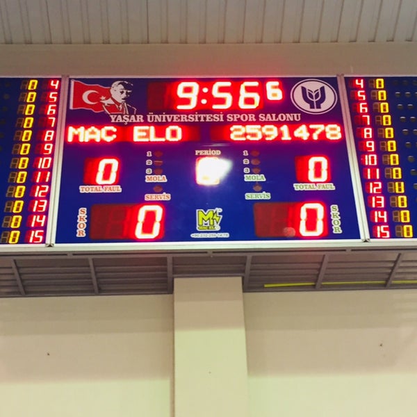 Photo taken at Yaşar Üniversitesi by Alper Baran on 10/24/2019