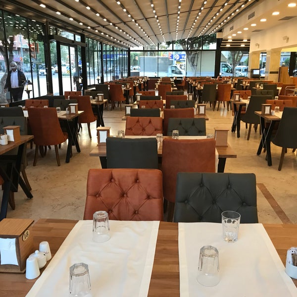 11/18/2017 tarihinde Divan-ı Sofra Restaurantziyaretçi tarafından Divan-ı Sofra Restaurant'de çekilen fotoğraf