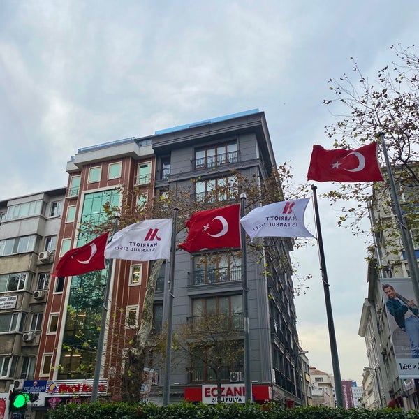 Foto tirada no(a) Istanbul Marriott Hotel por 🌙 em 11/7/2022