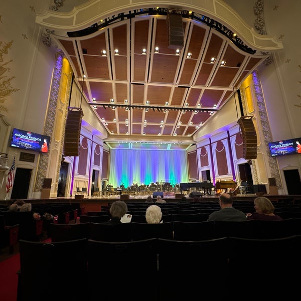 รูปภาพถ่ายที่ Heinz Hall โดย David H. เมื่อ 10/2/2022