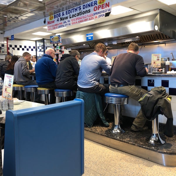Photo taken at Bob &amp; Edith&#39;s Diner by David H. on 2/24/2018