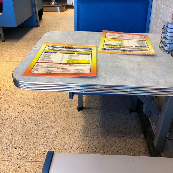 Photo taken at Bob &amp; Edith&#39;s Diner by David H. on 1/1/2018