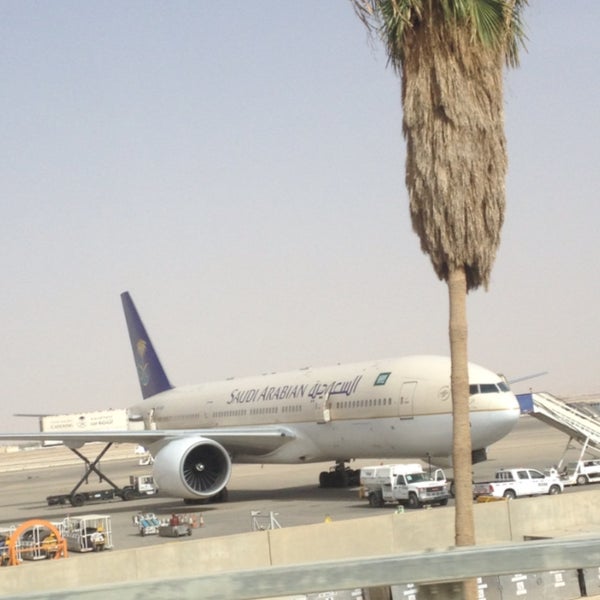 Снимок сделан в King Khalid International Airport (RUH) пользователем Soso A. 4/13/2013