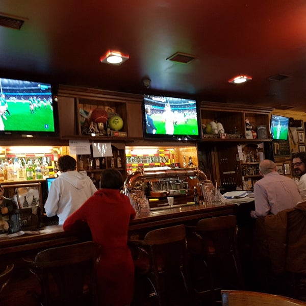 Photo taken at Sport Tavern by Jose Manuel L. on 3/17/2018