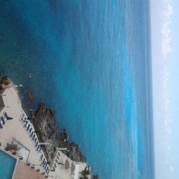 7/23/2013 tarihinde Coral Princess G.ziyaretçi tarafından Coral Princess Hotel &amp; Dive Resort'de çekilen fotoğraf