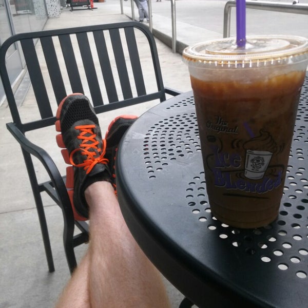 Photo taken at The Coffee Bean &amp; Tea Leaf by Justin S. on 5/9/2013