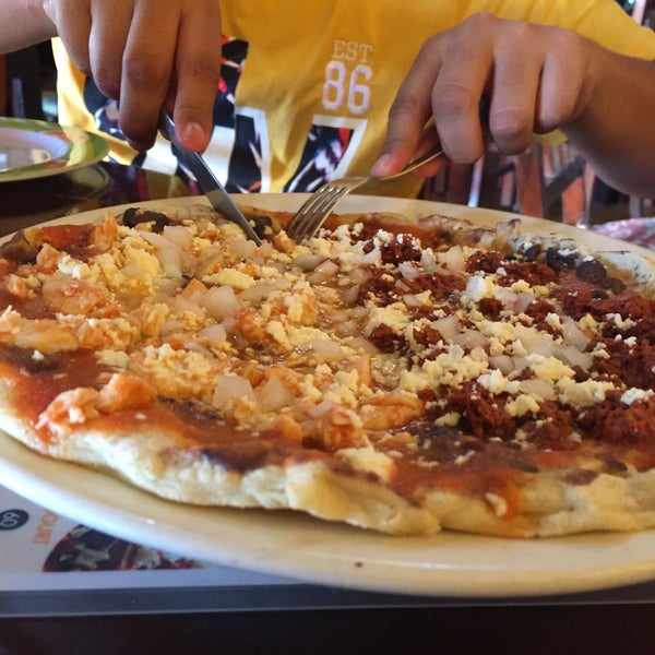 La picadita tiene forma de pizza. Fin.