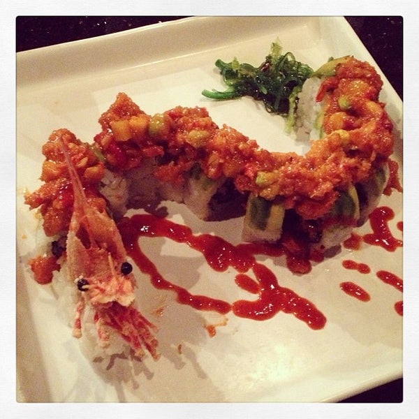 Снимок сделан в Ninja Spinning Sushi Bar пользователем Mike C. 5/18/2013