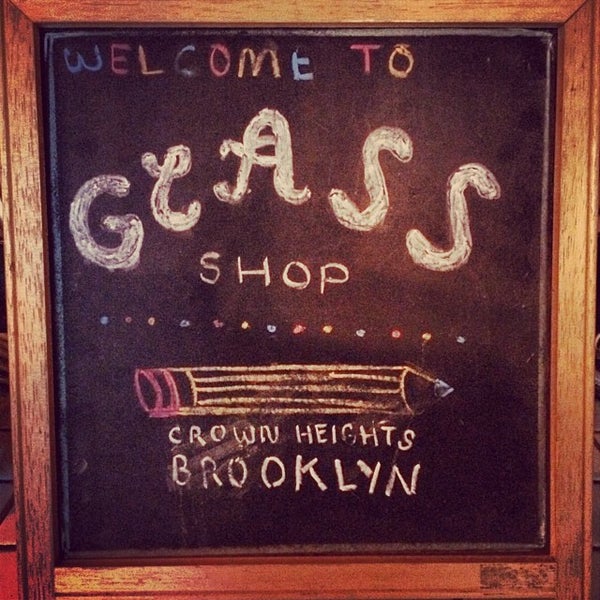 1/11/2014 tarihinde Mike C.ziyaretçi tarafından Glass Shop'de çekilen fotoğraf