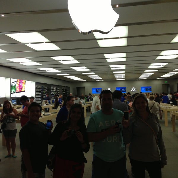 Millenia - Apple Store - Apple