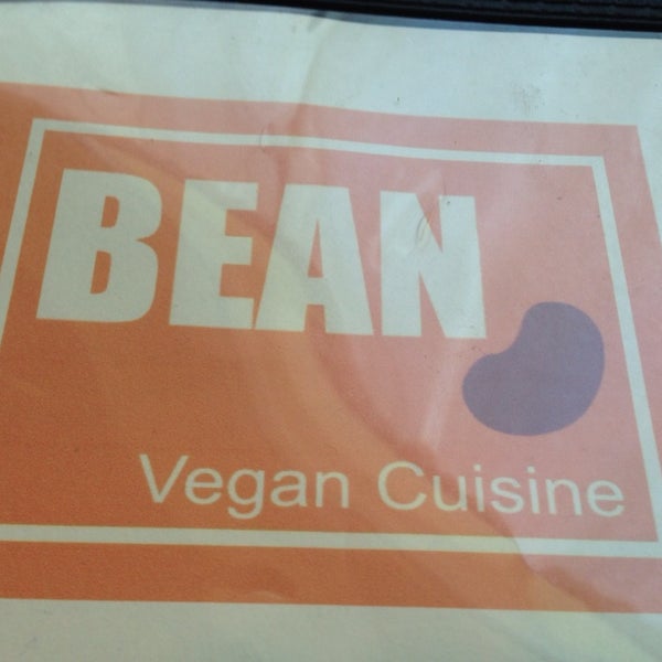 5/31/2014 tarihinde Yvonne M.ziyaretçi tarafından BEAN Vegan Cuisine'de çekilen fotoğraf