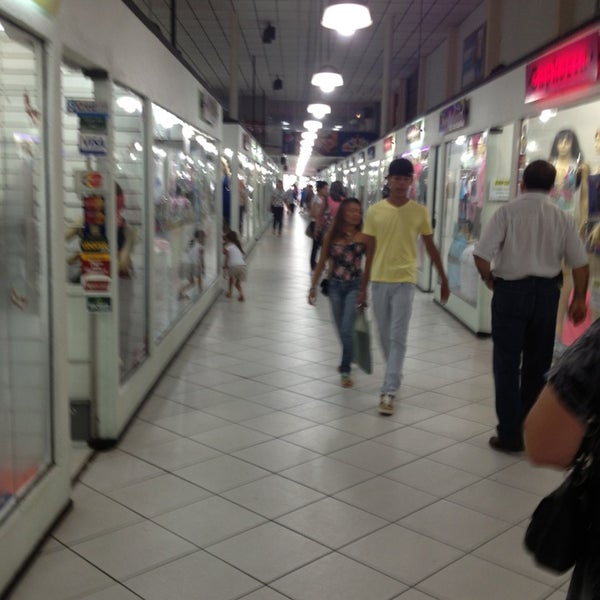 Descobrir 30+ imagem shopping de roupas maringa br.thptnganamst.edu.vn