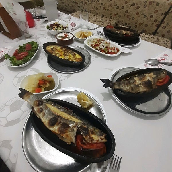Photo taken at Bayır Balık Vadi Restaurant by ⚡Özlem on 7/8/2020