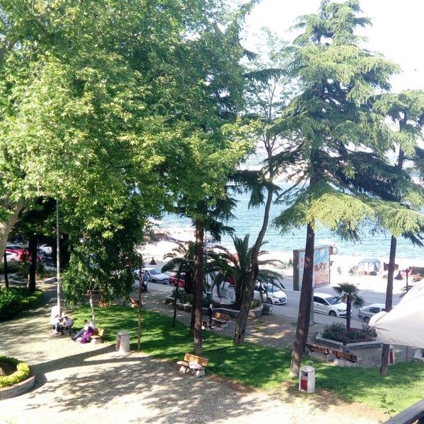 Das Foto wurde bei Villa Park Çay Bahçesi von 🎈🐄🎶Canan🇹🇷 am 5/20/2018 aufgenommen