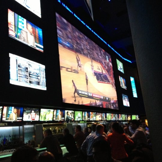 Real Sports Bar & Grill Sports Bar in Toronto, ON