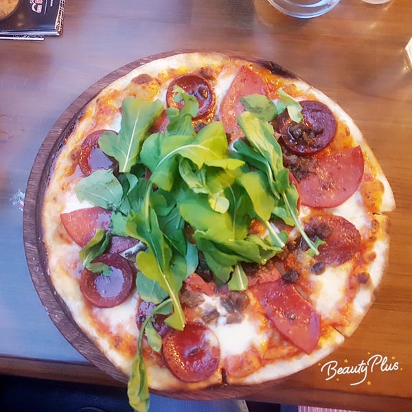 Photo taken at Doritali Pizza by E.Esra&amp;NilMevâ A. on 8/21/2017