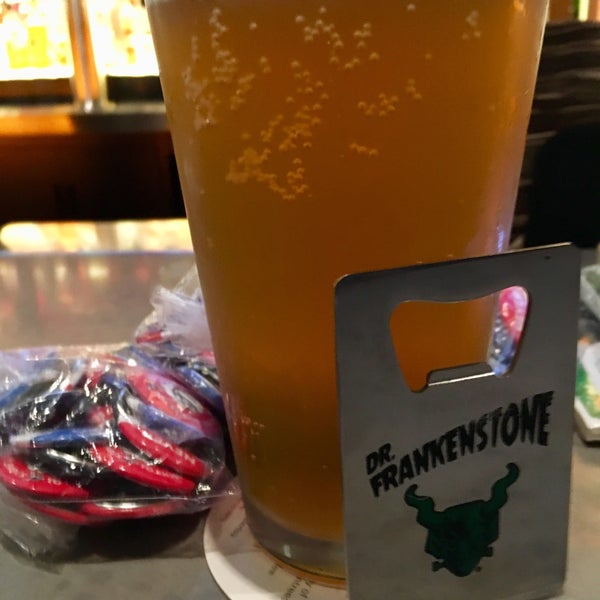 Photo taken at BJ&#39;s Restaurant &amp; Brewhouse by Dan T. on 1/11/2018
