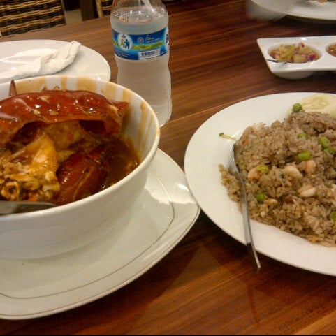 Wisata bahari seafood restaurant manado