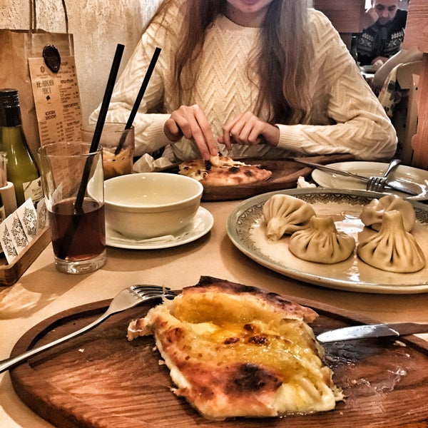 Хинкали и хачапури