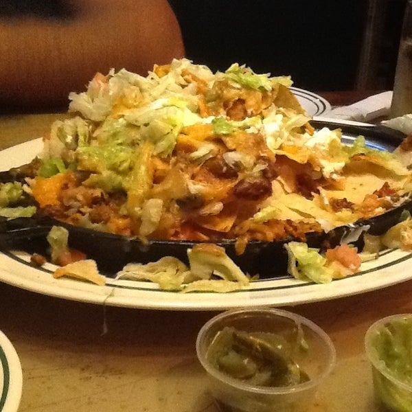 Photo taken at Flanigan&#39;s Seafood Bar &amp; Grill by Madonna J. on 1/24/2013