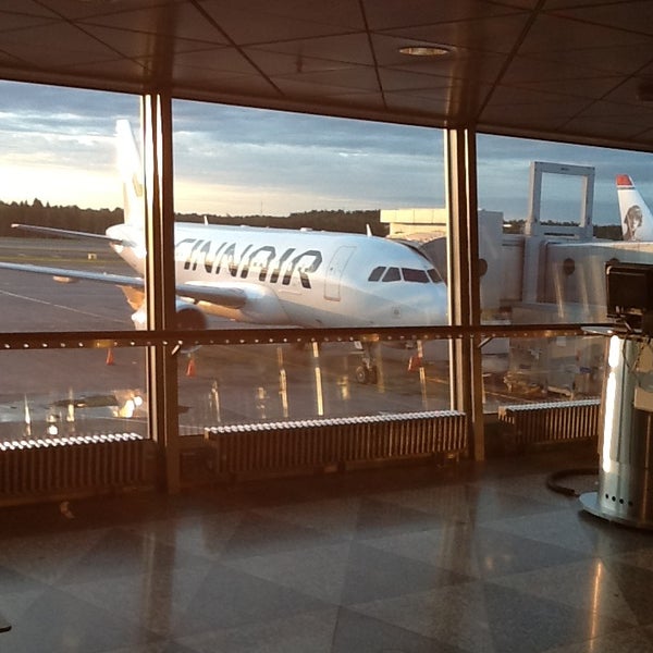 Helsinki Airport (HEL) - Airport in Lentokenttä