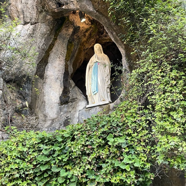 Grotte de Notre-Dame de Lourdes - 24 tips from 1772 visitors