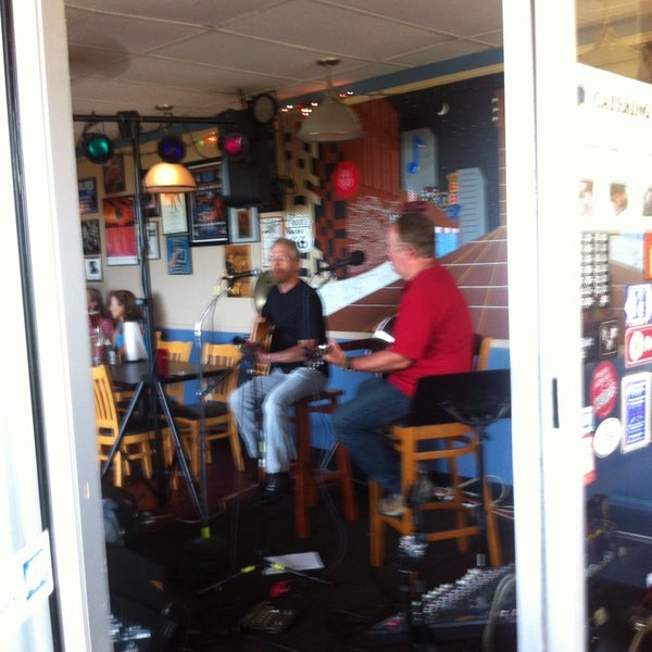 Photo taken at Blue Note Grill by Samuel M. on 8/18/2013