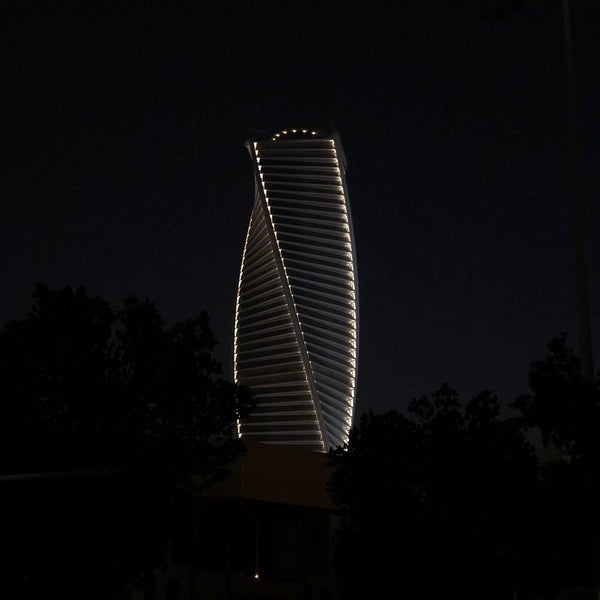 Foto diambil di Majdoul Tower oleh نوّاف✨ pada 1/21/2023