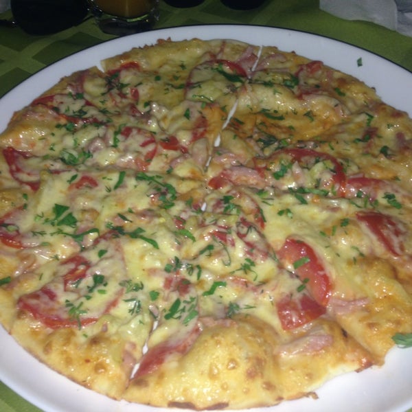 пиццерия 2 планеты донецк ростовская область. пиццерия 2 планеты белая калитва. мини пицца. пиццерия две планеты белая калитва. пицца сверху.