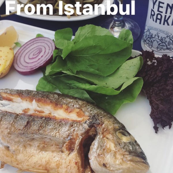 9/29/2016 tarihinde Hüseyin P.ziyaretçi tarafından My Deniz Restaurant'de çekilen fotoğraf