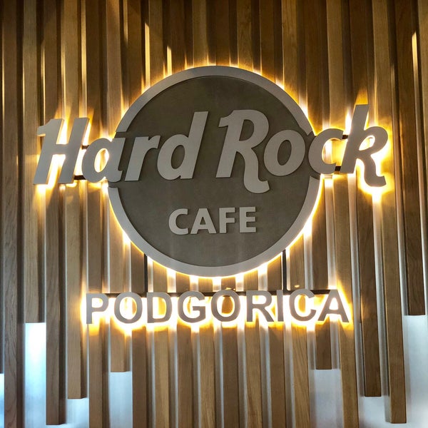 Foto tirada no(a) Hard Rock Cafe Podgorica por Paula C. em 9/1/2018