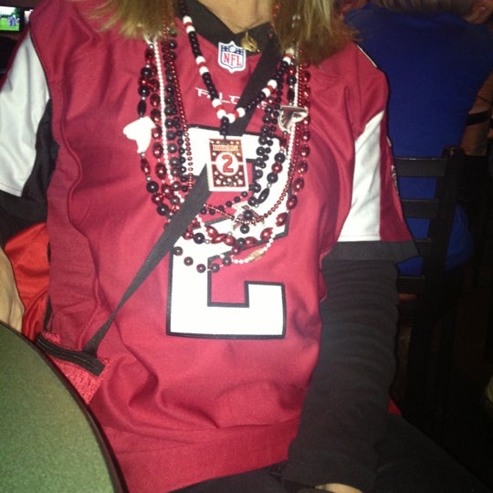 Photo taken at Bench Warmers Sports Grill by Heather W. on 12/23/2012