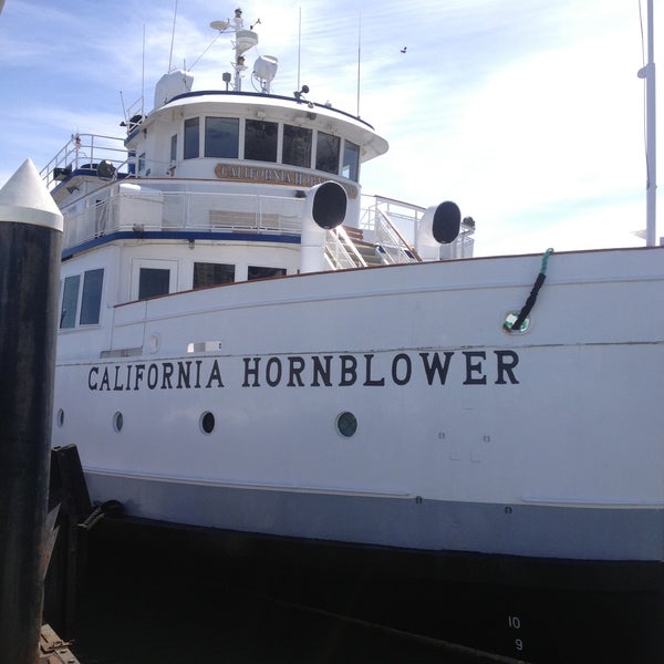 Das Foto wurde bei Hornblower Cruises &amp; Events von Ben L. am 5/26/2013 aufgenommen