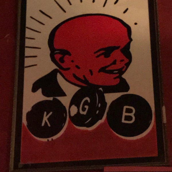 รูปภาพถ่ายที่ KGB Bar โดย Sarah K. เมื่อ 4/15/2018