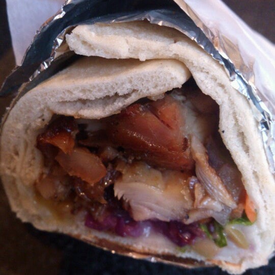 Снимок сделан в Mamut Kebab &amp; Shawarma пользователем Verena W. 2/8/2013