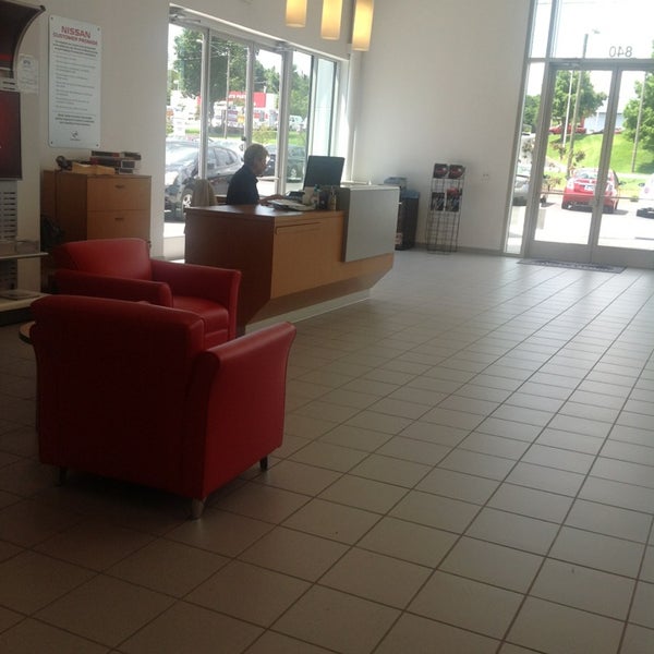 Crossroads Nissan Of Hickory Car Dealership in Hickory