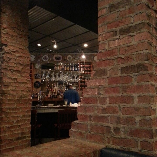 5/4/2013 tarihinde Ama A.ziyaretçi tarafından The Brickery Grill and Bar'de çekilen fotoğraf