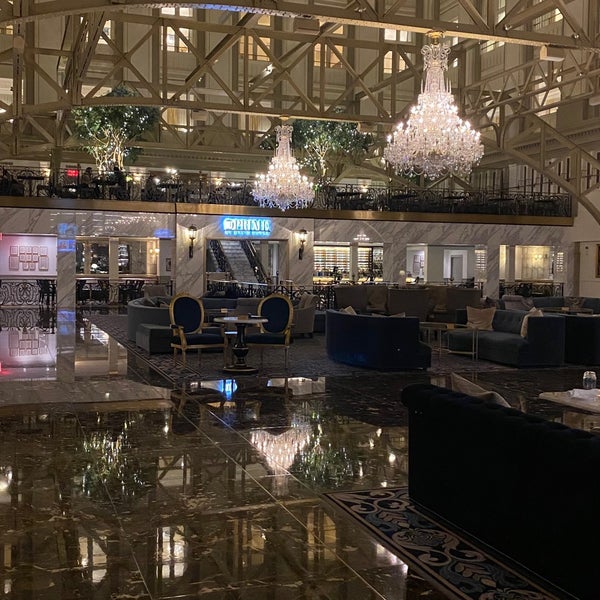 Das Foto wurde bei Trump International Hotel Washington D.C. von ABDULRAHMAN am 1/7/2022 aufgenommen