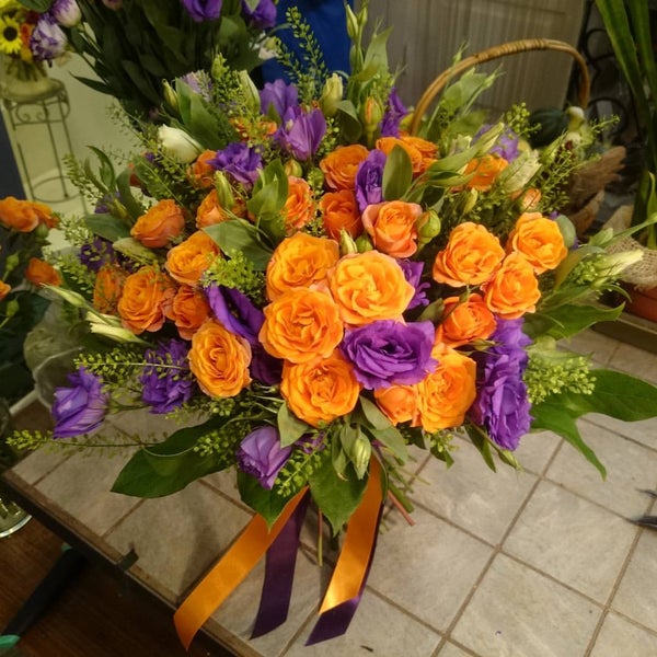 รูปภาพถ่ายที่ Цветы на Погодинской โดย Anastasia S. เมื่อ 10/21/2015