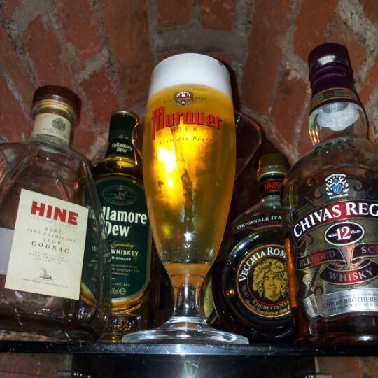 1/29/2013 tarihinde Gerhard U.ziyaretçi tarafından Rathaus Vinarium Wein-Gin-Rum-Whisky-Bar'de çekilen fotoğraf